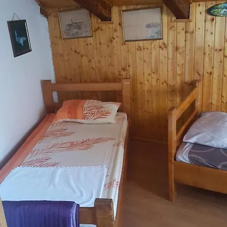 Tatjana アパート ノヴィ・ヴィノドロスキー